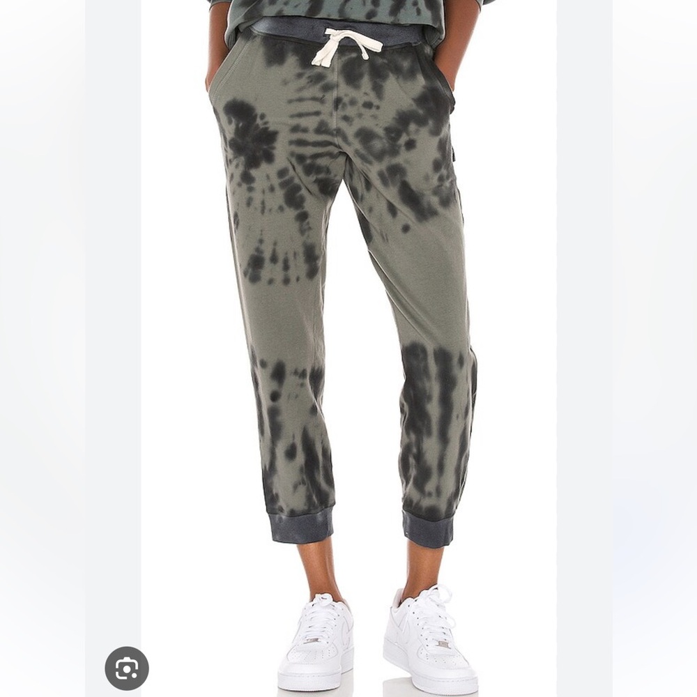 Electric & Rose Abbot Kinney Sweatpant in Hunter Rhythm Wash